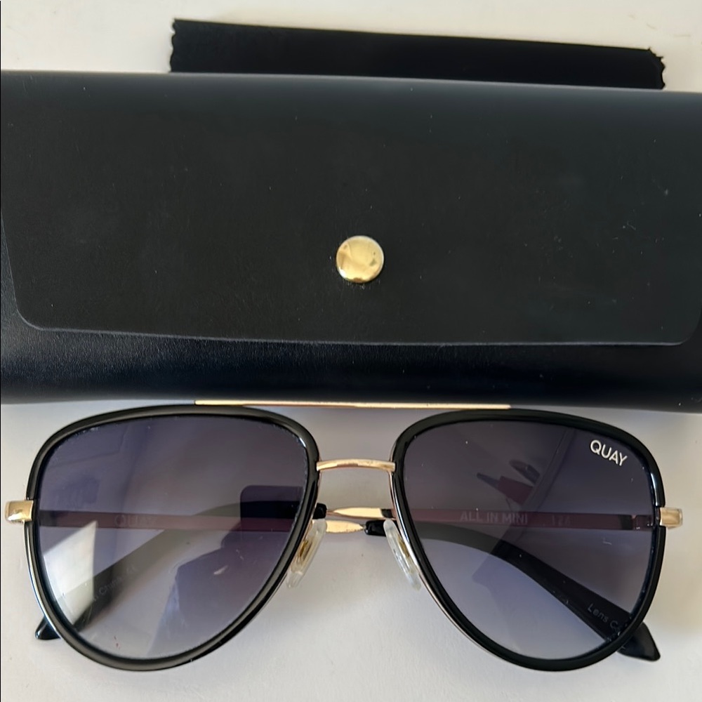 Quay mini all in black aviator sunglasses